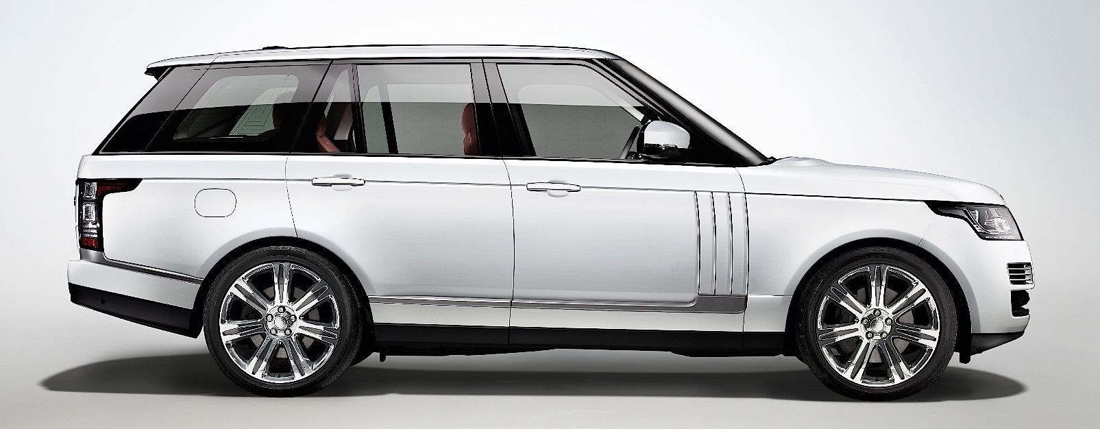2026 Land Rover Range Rover P400 SE SWB